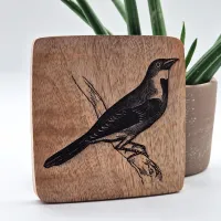 Dickzissel Vogelbild – Auf Mangoholz · 10 × 10 cm