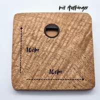 Rotschwanz-Glanzvogel Vogelbild – Auf Mangoholz · 10 × 10 cm