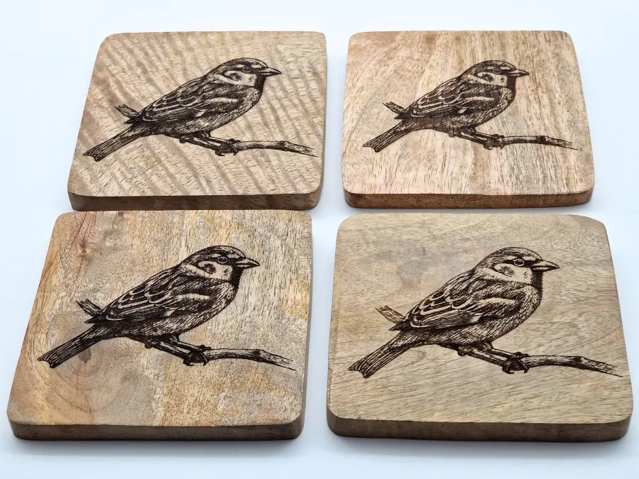 Sparrow Wall Art – On mango wood · 10 × 10 cm