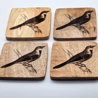 Dickzissel Vogelbild – Auf Mangoholz · 10 × 10 cm